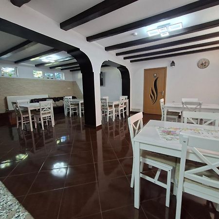 Casa Laur Hotel Manastirea Humorului Luaran gambar