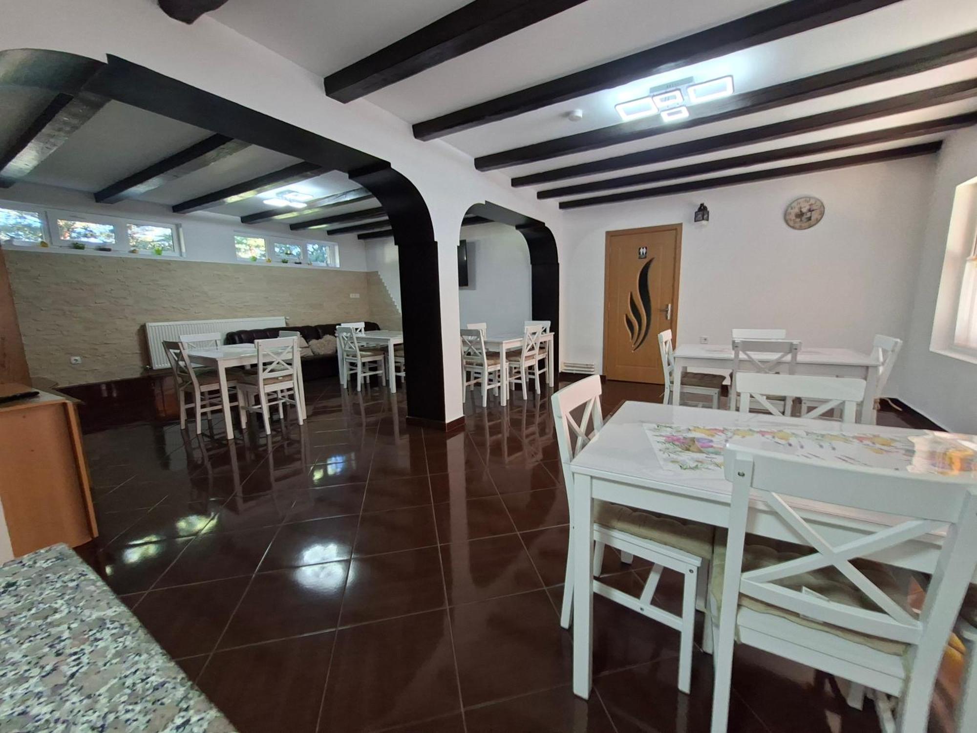 Casa Laur Hotel Manastirea Humorului Luaran gambar